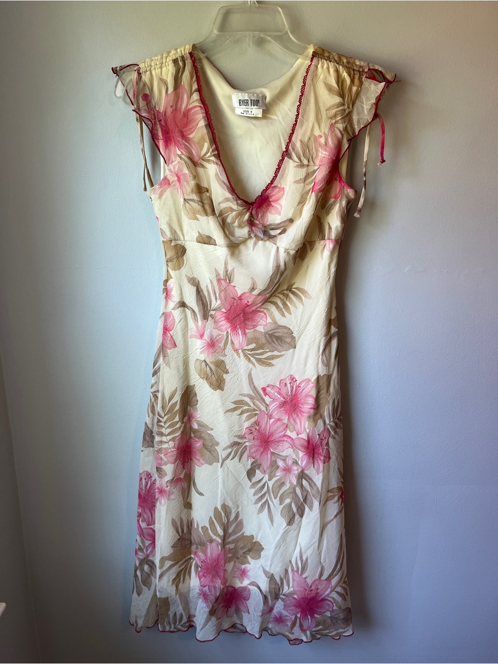 Amy Byer Floral Pink & Cream V-Neck Summer Dress